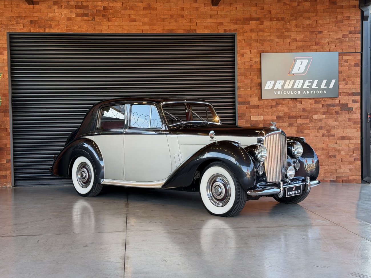 Bentley R-Type