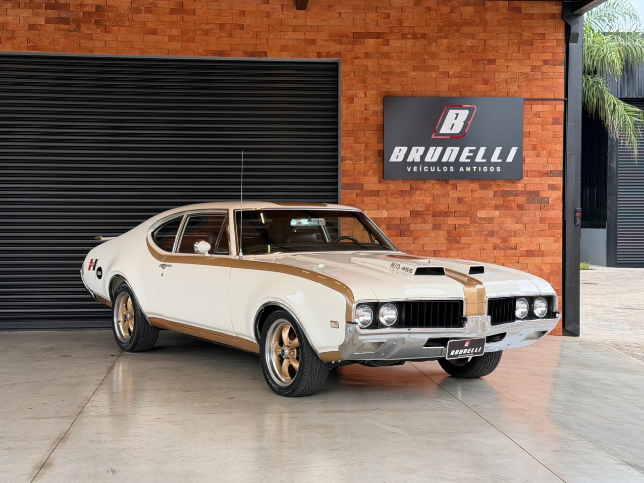 Oldsmobile Hurst Recreation