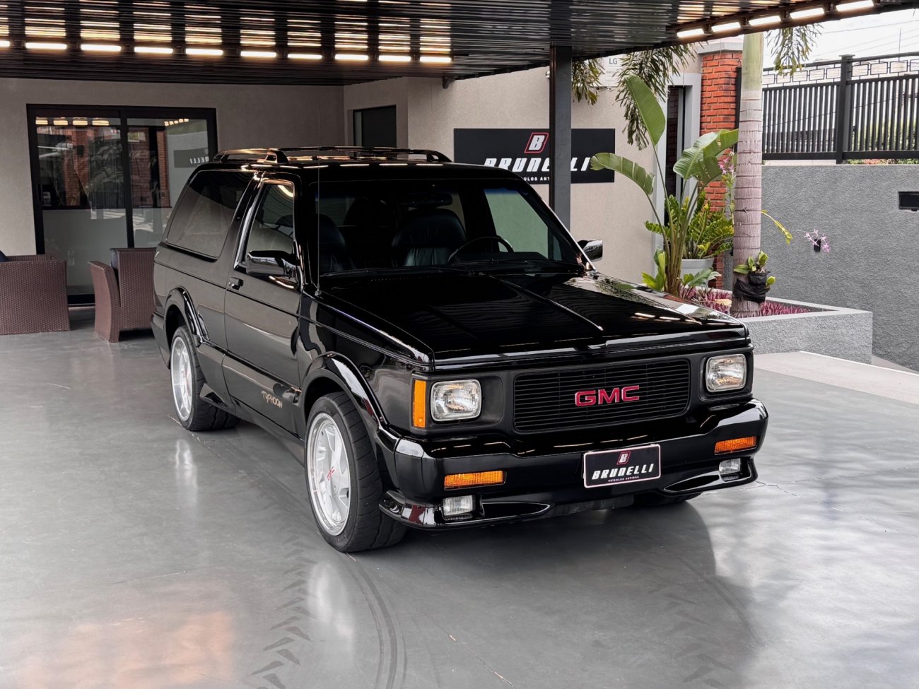 GMC Typhoon