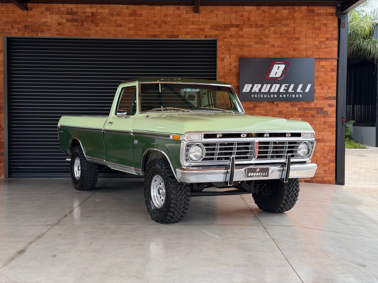 Ford F-100 Ranger XLT