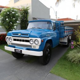 Ford F-600 