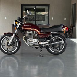 Moto Honda CB 400 II