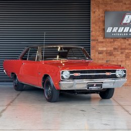 Dodge Dart Deluxo