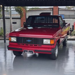 Chevrolet D-20 Custom Deluxe