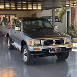 Toyota Hilux CD SR5 4x4